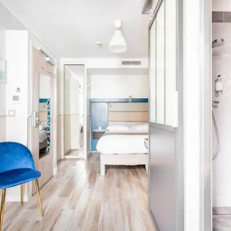 Hotell District Republique