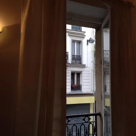 Hotell District Republique Paris