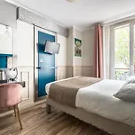 District Republique Hotel 2*