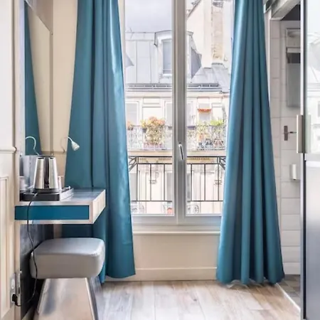 District République 2*