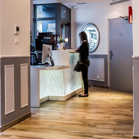 District Republique Hotel