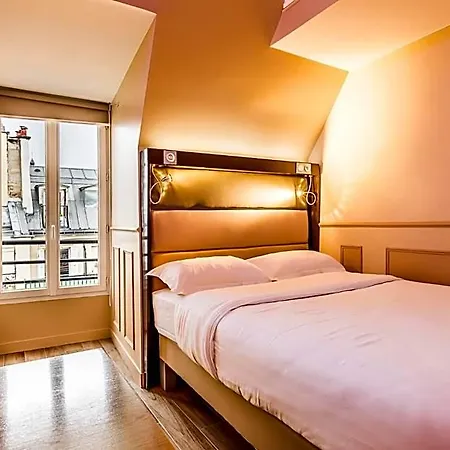Hotel District Republique