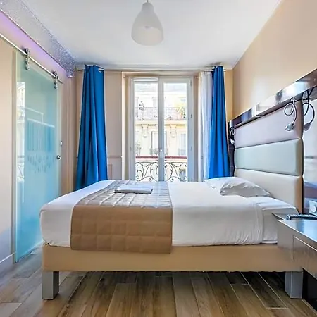 District Republique Hotel