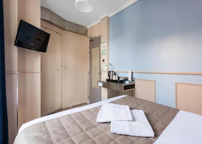 District Republique 2* Parigi