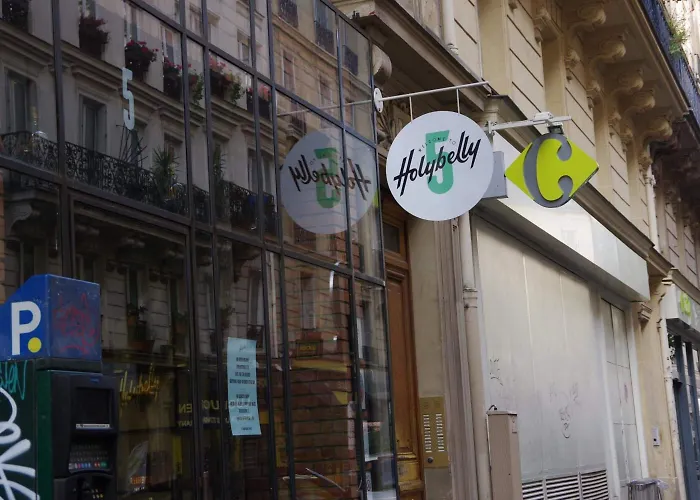 Hotel District Republique Parigi