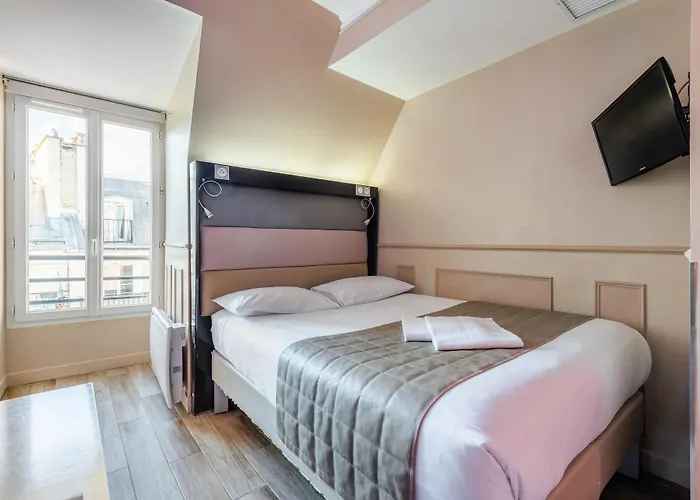 District Republique Hotel