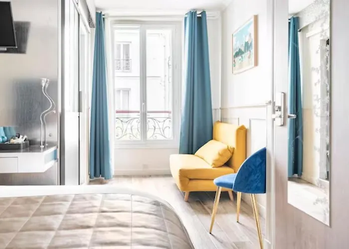 District Republique Hotel Paryż