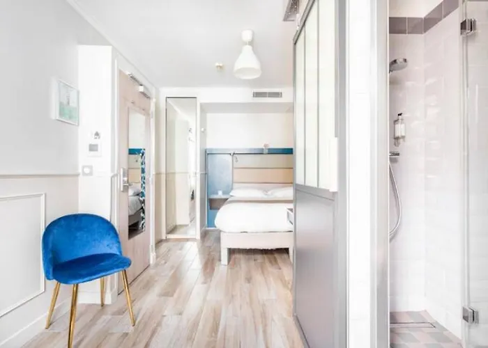 Hotel District Republique